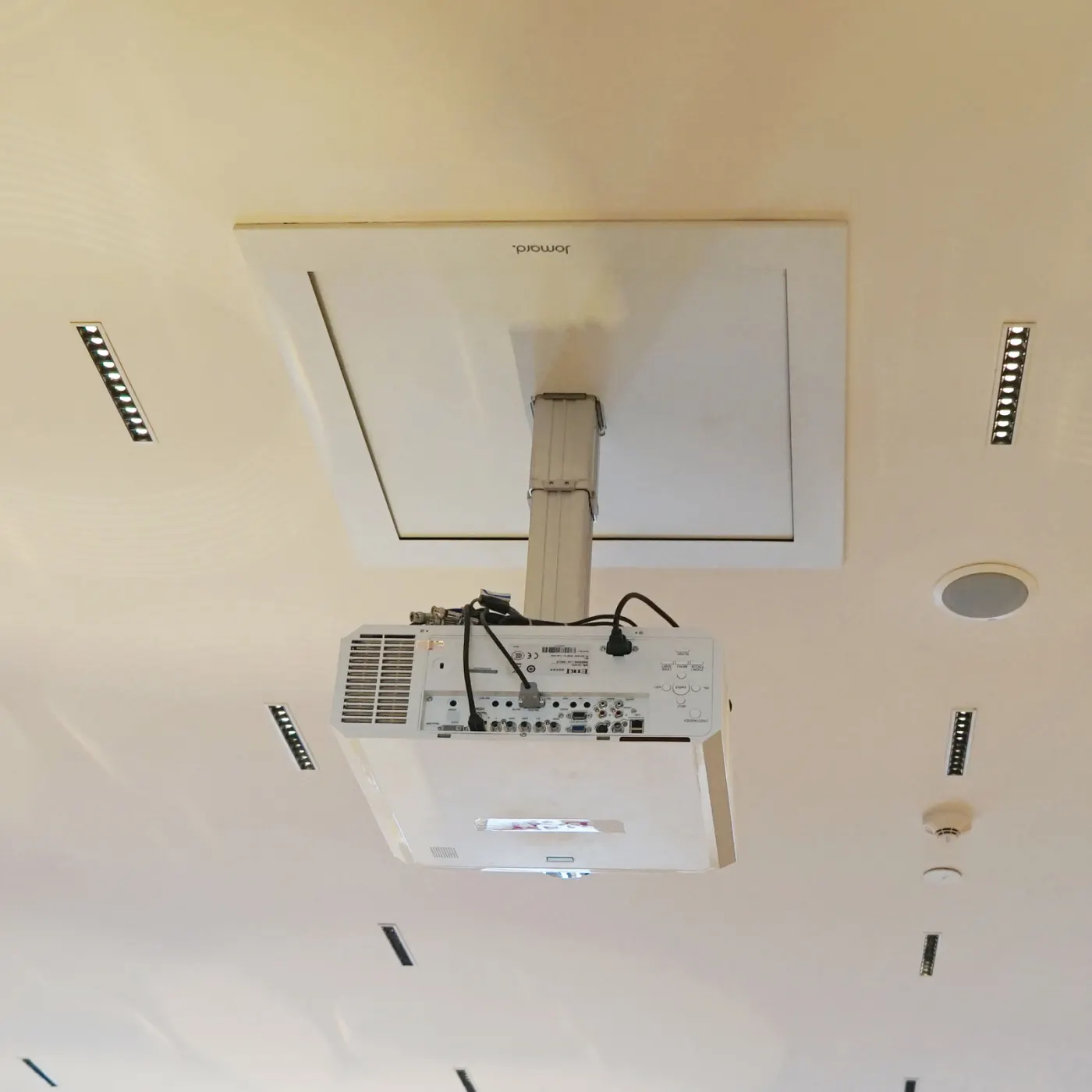 TZP-904/1303BR Concealed and Motorized Projector Lift(Polestyle With Double-Door Cover) — manufacturer detail image